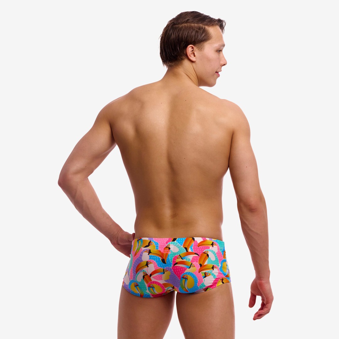 Tragebild Badehose von hinten