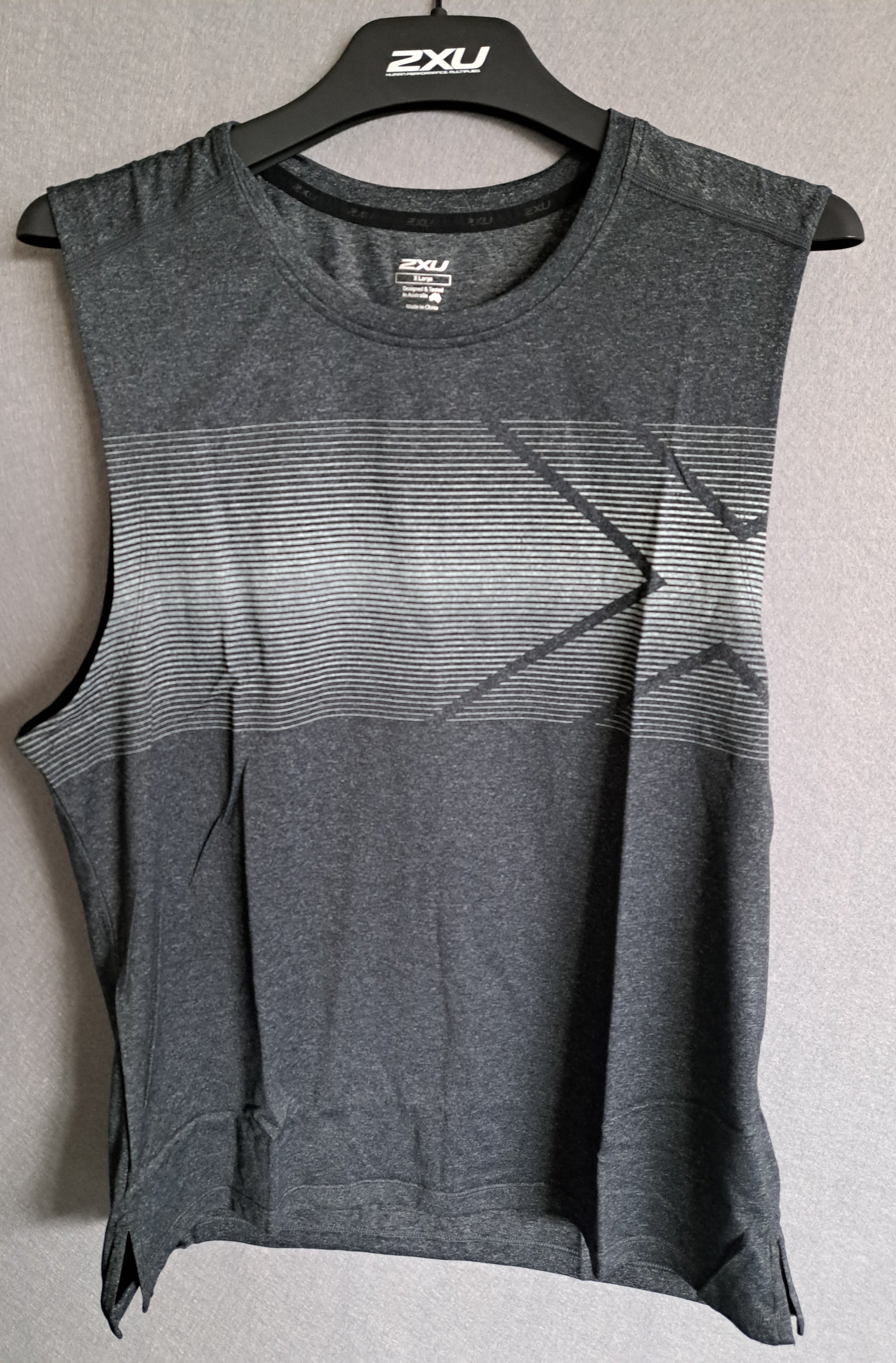 2XU Training Tank, Herren, Dark Grey Lines/Black