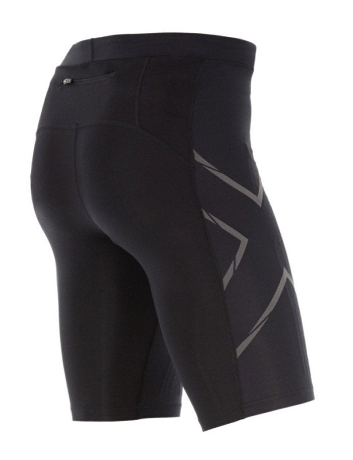 eng anliegende Laufshort von hinten