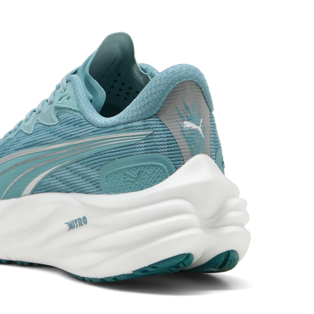 Detailansicht Fersenbereich linker Schuh