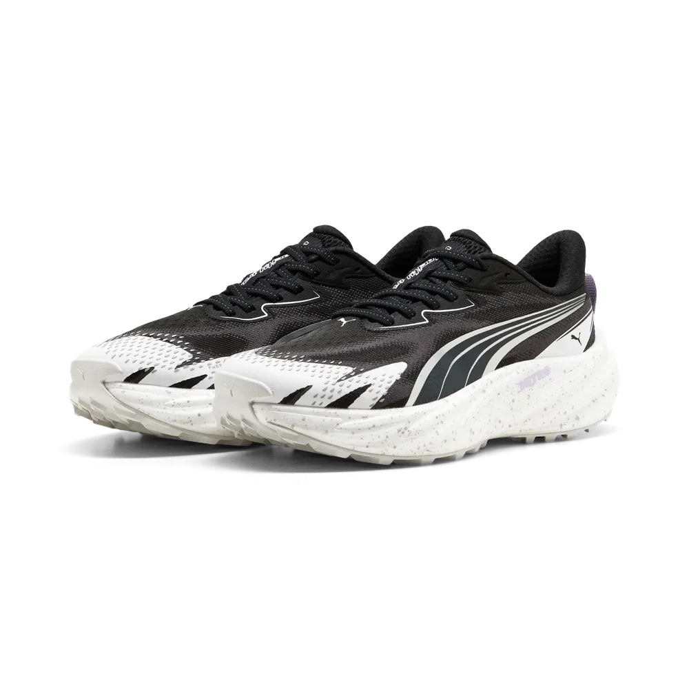 Schrägansicht beide Schuhe