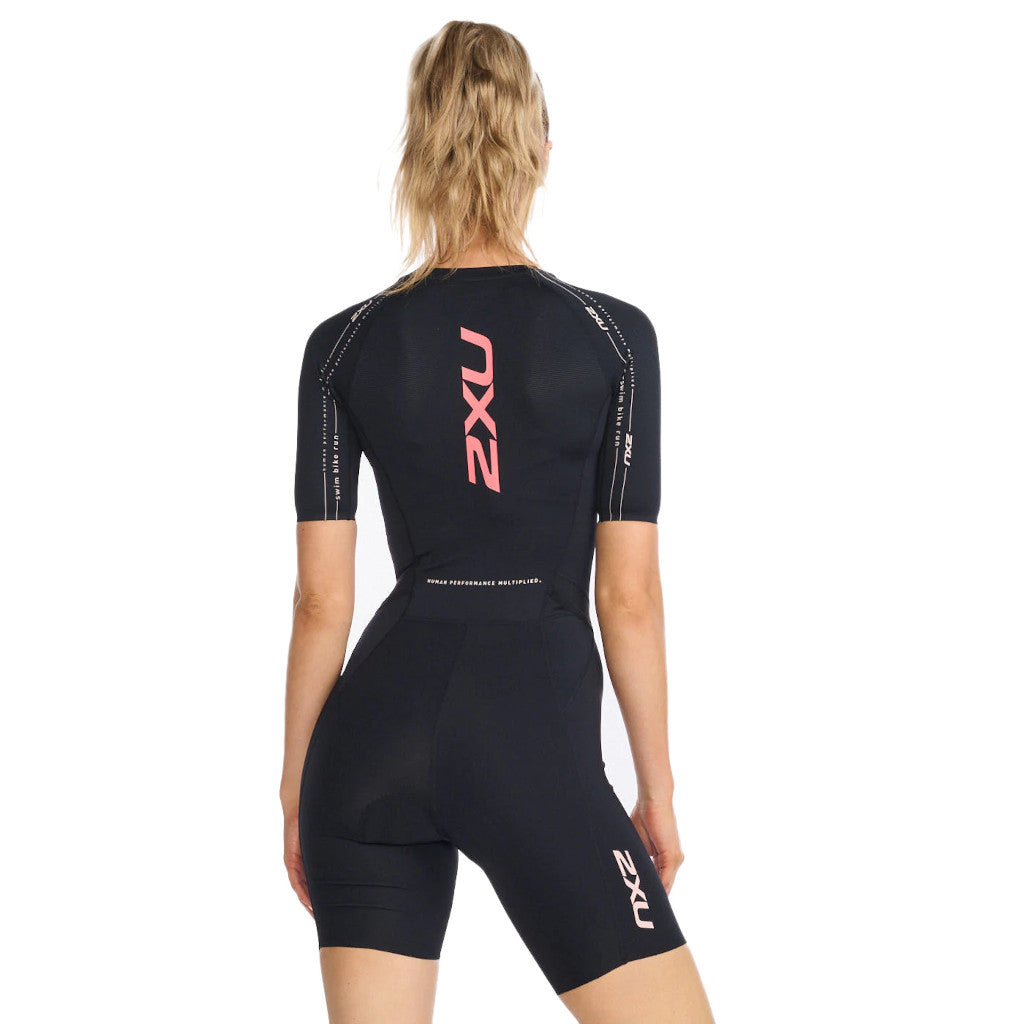 2XU Aero Sleeved Trisuit, Damen, black/hyper coral, schwarz/coral